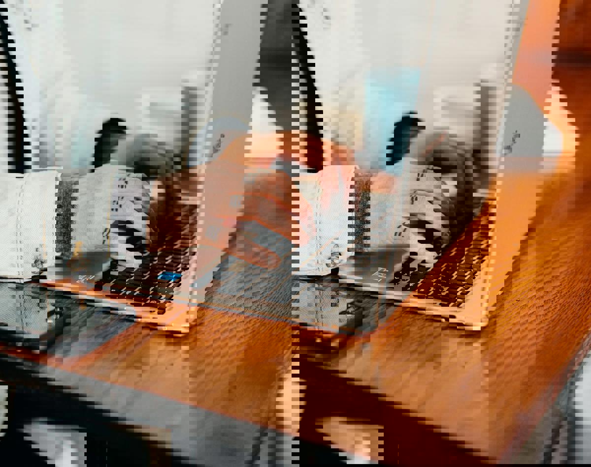 AI ur en utvecklares perspektiv – teknik, utmaningar och mänskliga synergier